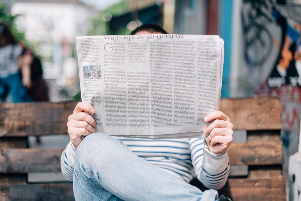 newspaper_reading